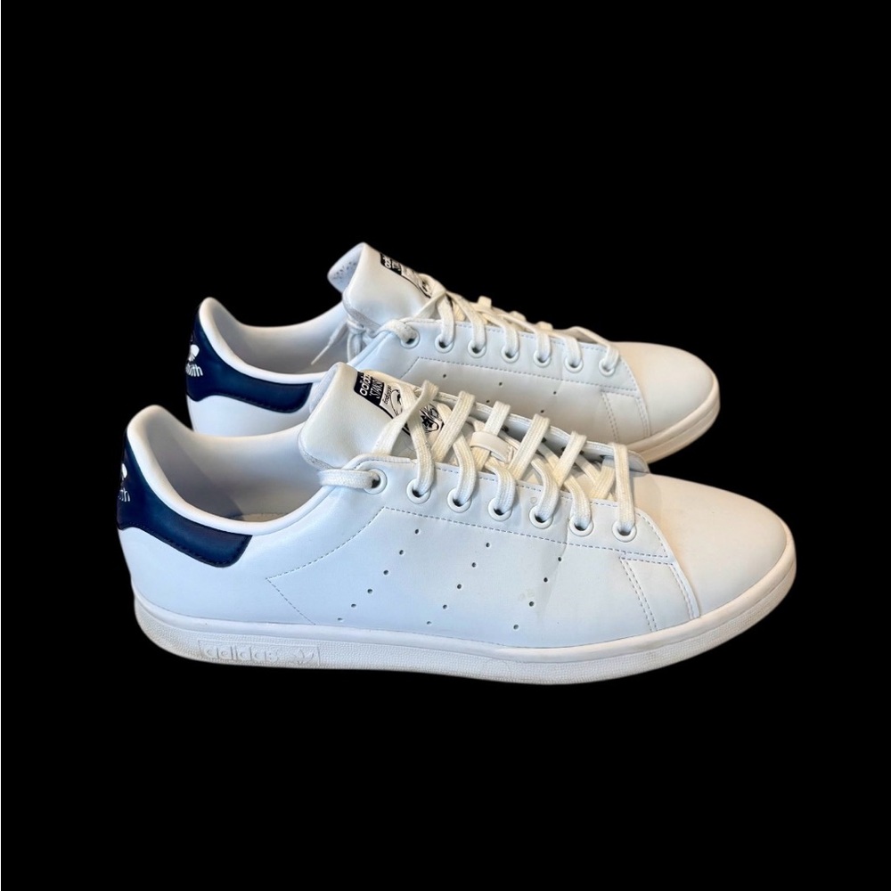 Adidas Stan Smith White/Navy Sneakers, Size 10.5 US Men's Great Condition In Box - Picture 2 of 9